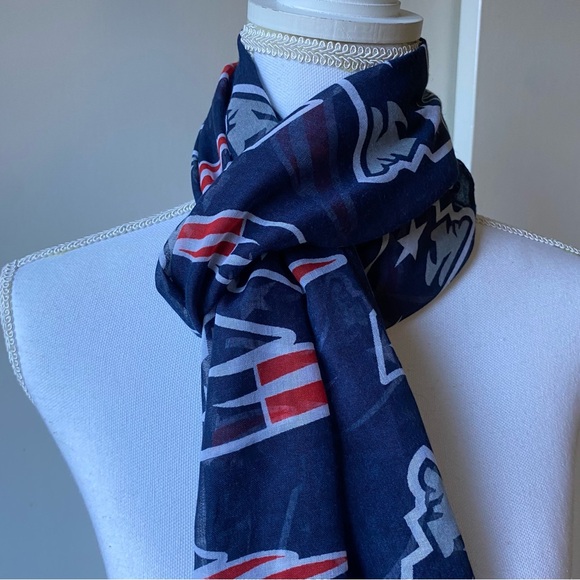 New England Patriots Infinity Scarf Football  Sheer Red Blue Pats Logo EUC NFL - Picture 3 of 14